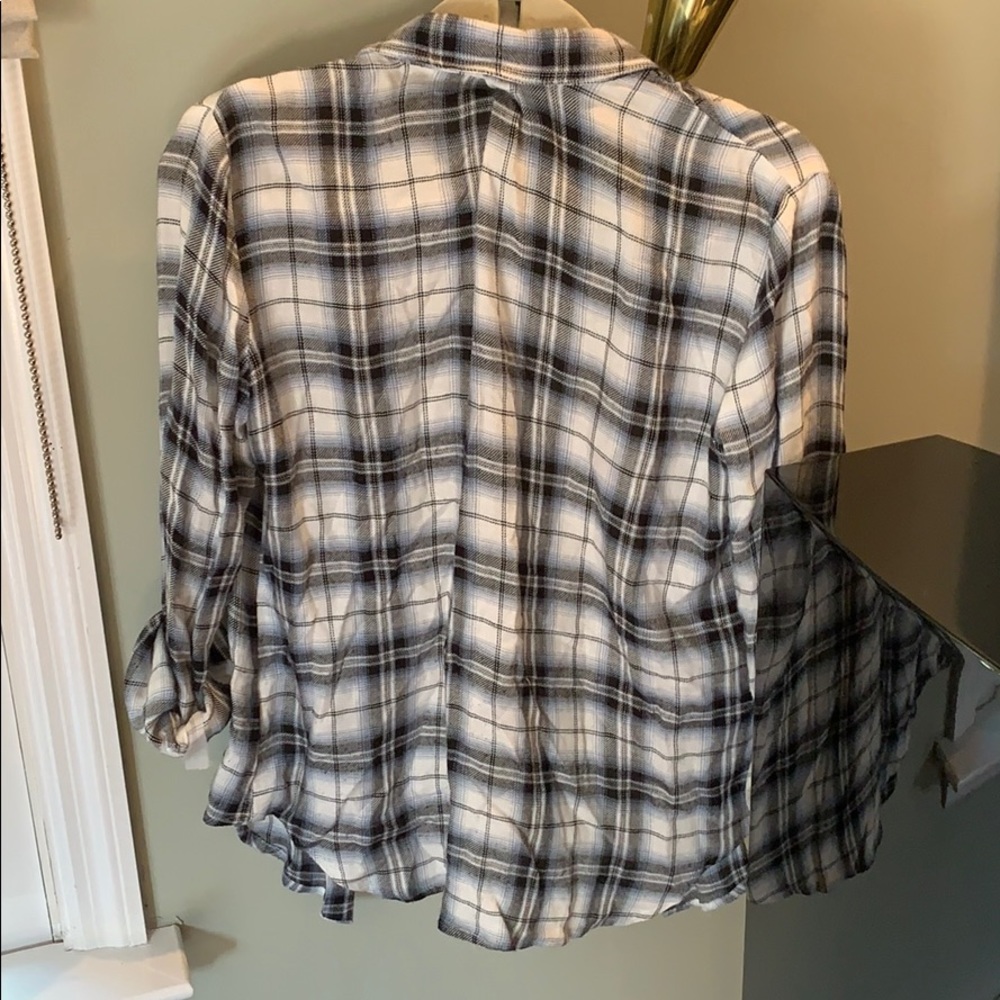 Wayf Plaid Button Up - Picture 4 of 4